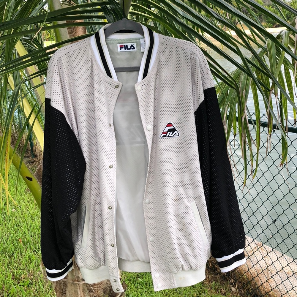 Men’s Fila jacket L machine wash hang drylike new - Picture 1 of 11